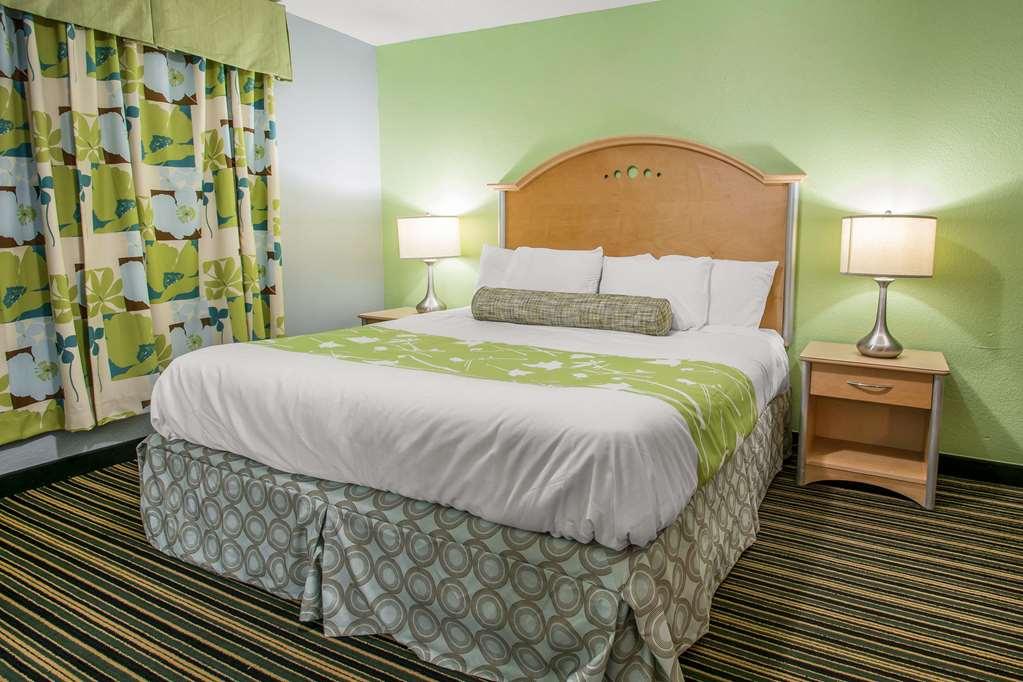 Rodeway Inn & Suites Winter Haven Chain Of Lakes Habitación foto