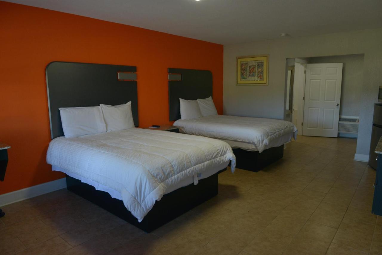 Rodeway Inn & Suites Winter Haven Chain Of Lakes Exterior foto